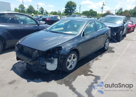 2012 Volvo S60 T5 z USA, uszkodzony, nr VIN YV1622FS9C2045613